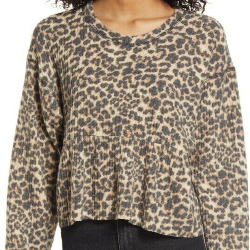 La La Land Womens Cheetah Print Top Ruffle Knit